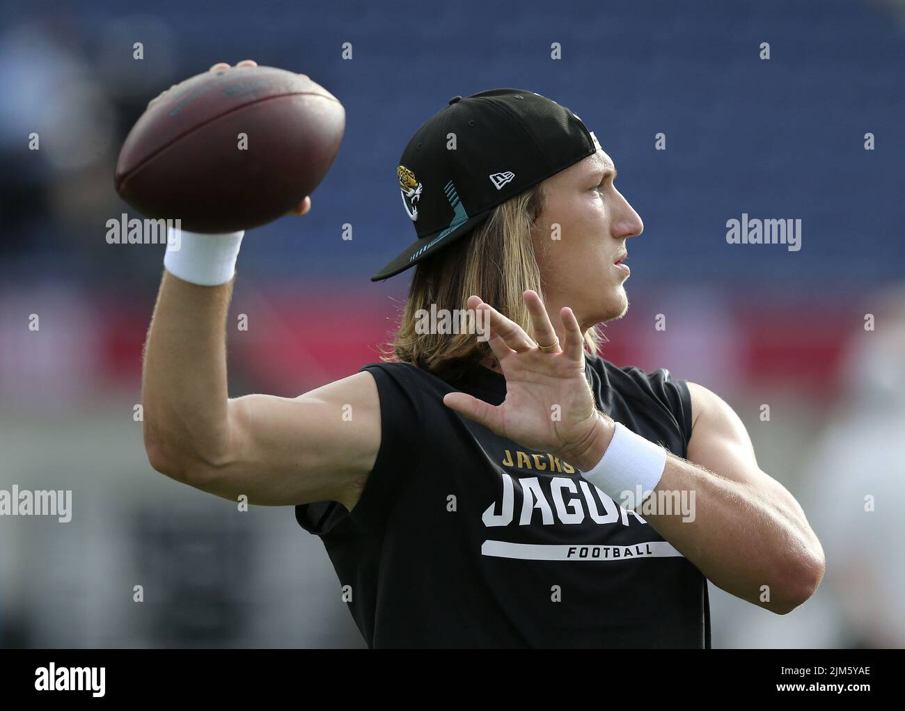 Canton, United States. 04th Aug, 2022. Jacksonville Jaguar's Trevor Lawrence throws prior to the start of the Pro Football Hall of Game against the Las Vegas Raiders in Canton, Ohio, on Thursday, August 4, 2022. Photo by Aaron Josefczyk/UPI Credit: UPI/Alamy Live News Stock Photo