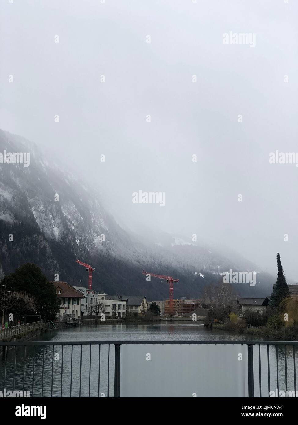 Vertical shot tranquil lake hi-res stock photography and images - Alamy