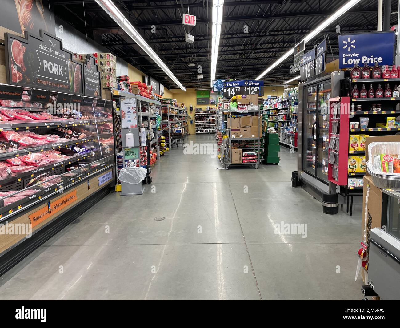 Augusta, Ga USA 11 28 21 Walmart grocery store interior back aisle