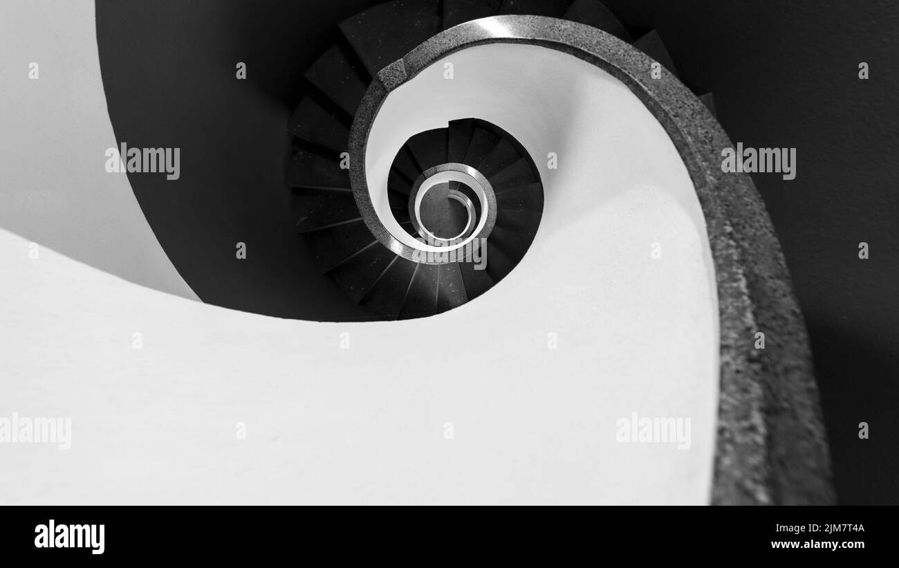 Black and white spiral stairs hi-res stock photography and images - Alamy