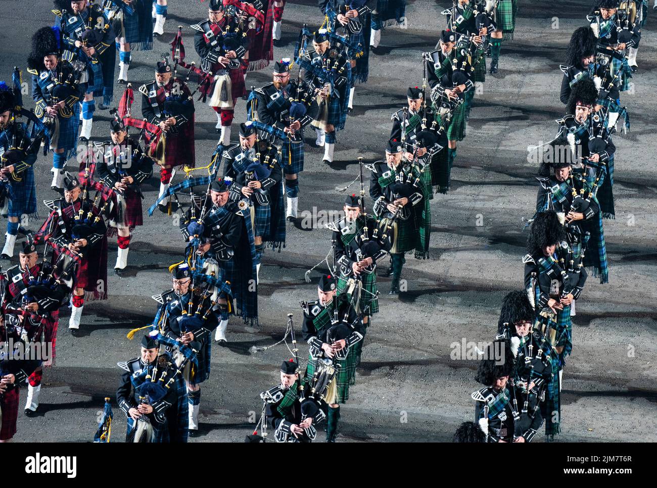 The Massed Pipes and Drums perform on the Esplanade of Edinburgh Castle at this year's Royal Edinburgh Military Tattoo. After a two-year hiatus the Tattoo returns with the 2022 show titled 'Voices' with over 800 performers and includes international performances from Mexico, The United States, Switzerland and New Zealand. Picture date: Thursday August 4, 2022. Stock Photo