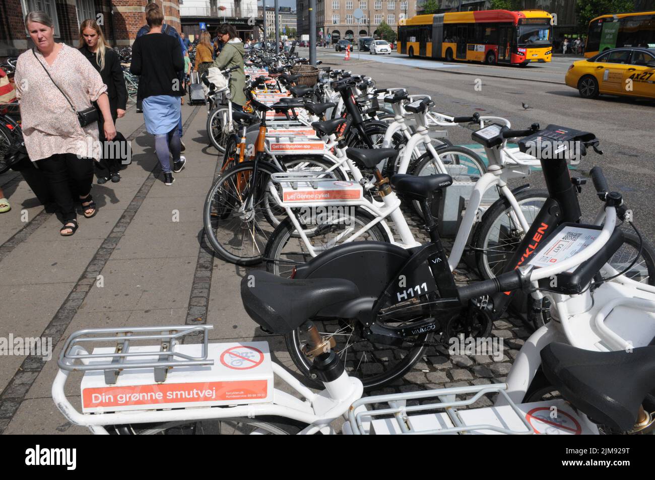 Copenhagen denmark bikes rent in hi-res stock photography and images - Alamy