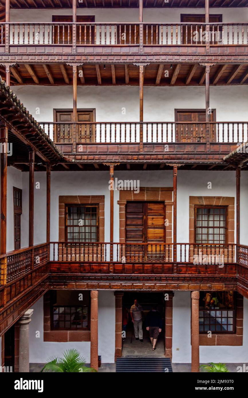 Spanish traditional house hi-res stock photography and images - Alamy