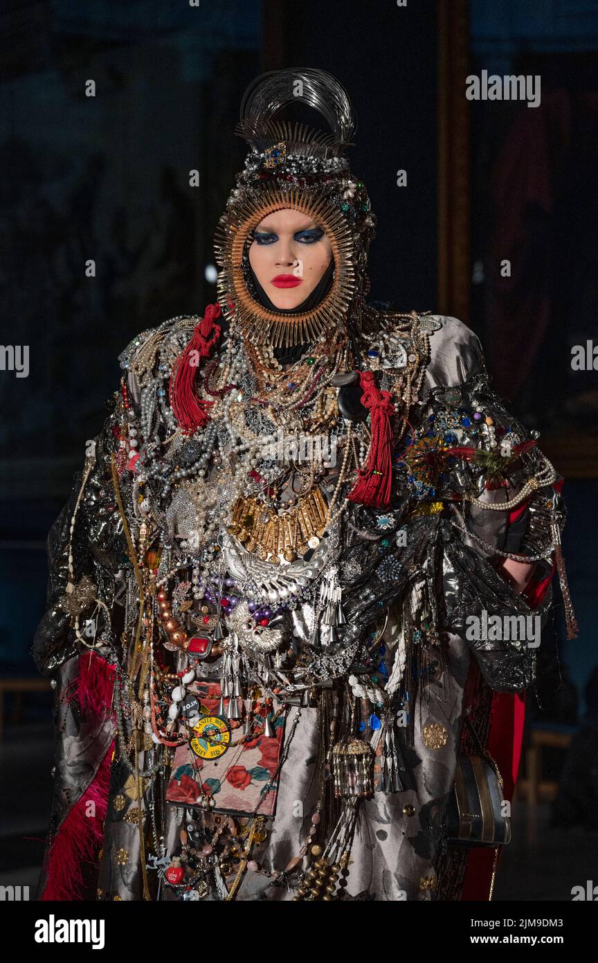 Three new mannequins hires stock photography and images Alamy