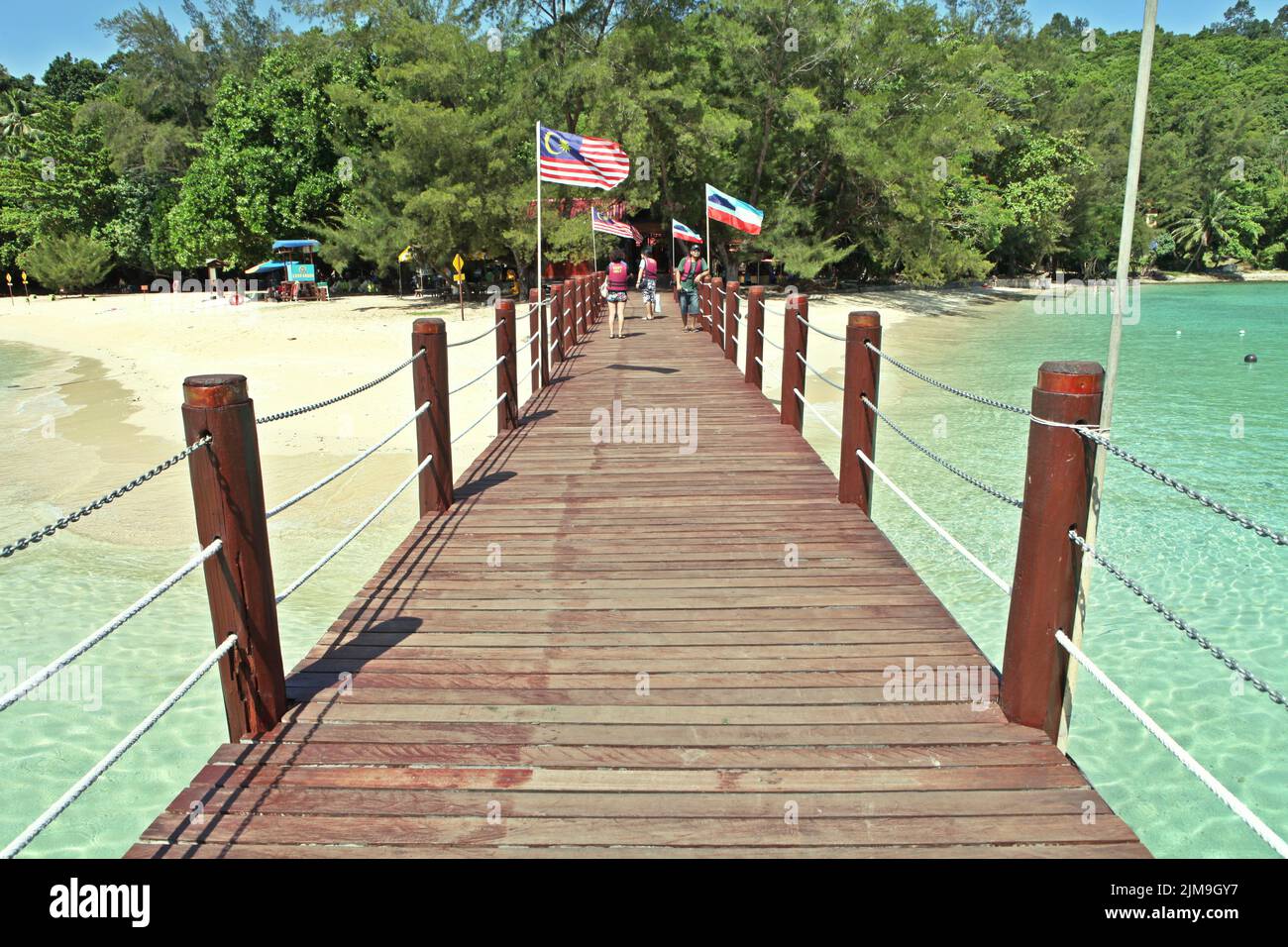 A jetty on Pulau Sapi (Sapi Island), a part of Tunku Abdul Rahman Park in Sabah, Malaysia. Stock Photo