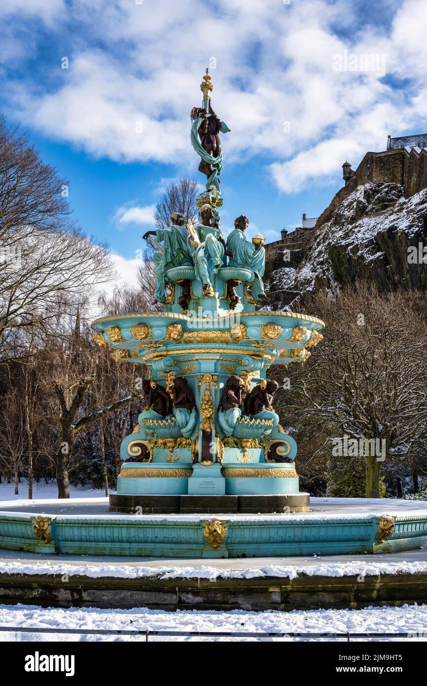 Frozen Ross Fountain in West Princes Street Gardens in Edinburgh, Scotland, UK Stock Photo