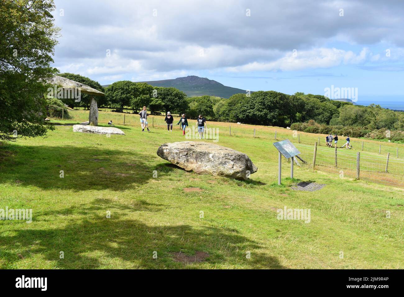 Visitors at Pentre Ifan Burial Chamber site, Nevern, Crymych , Pembrokeshire, Wales Stock Photo