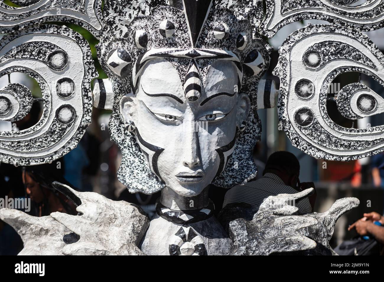 London, UK.  5 August 2022. A carnival arts piece by Carl Gabriel at Carnival in Chelsea, a community event showcasing carnival costumes, music and culture ahead of Notting Hill Carnival.  The show is part of this year’s Kensington & Chelsea Festival.  Credit: Stephen Chung / Alamy Live News Stock Photo