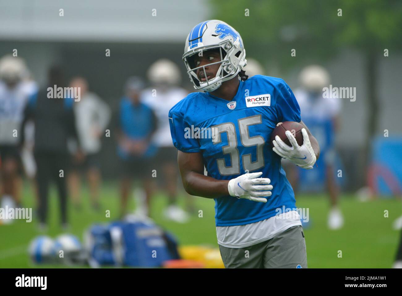 ALLEN PARK, MI - AUGUST 05: Detroit Lions RB Godwin Igwebuike (35) in action during Lions training camp on August 5, 2022 at Detroit Lions Training Camp in Allen Park, MI (Photo by Allan Dranberg/CSM) Stock Photo