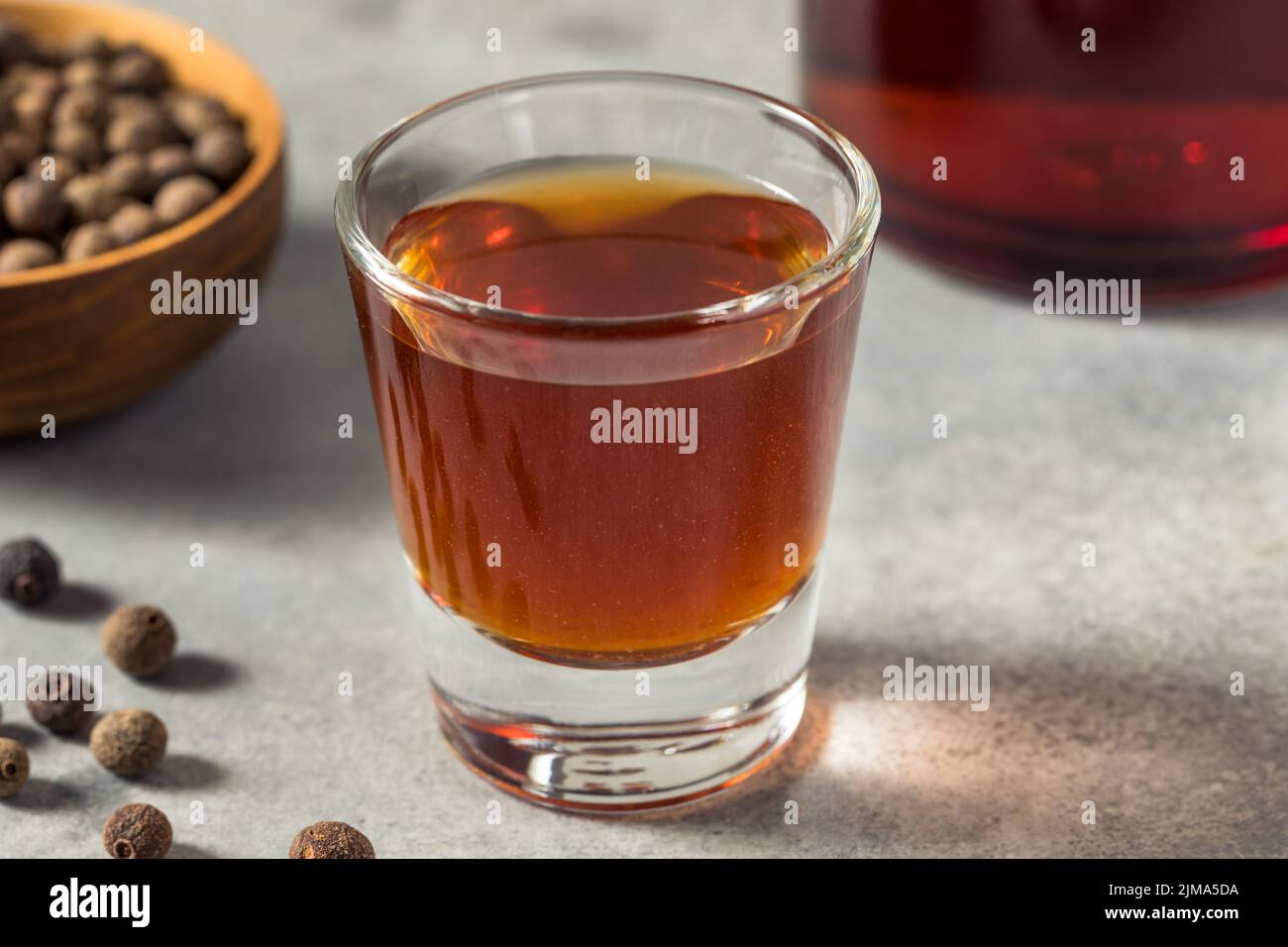 Allspice liquor hires stock photography and images Alamy