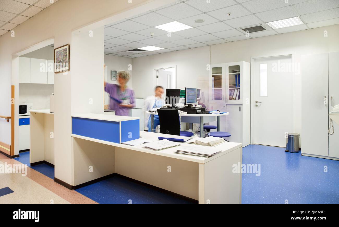 Modern hospital reception Stock Photo Alamy