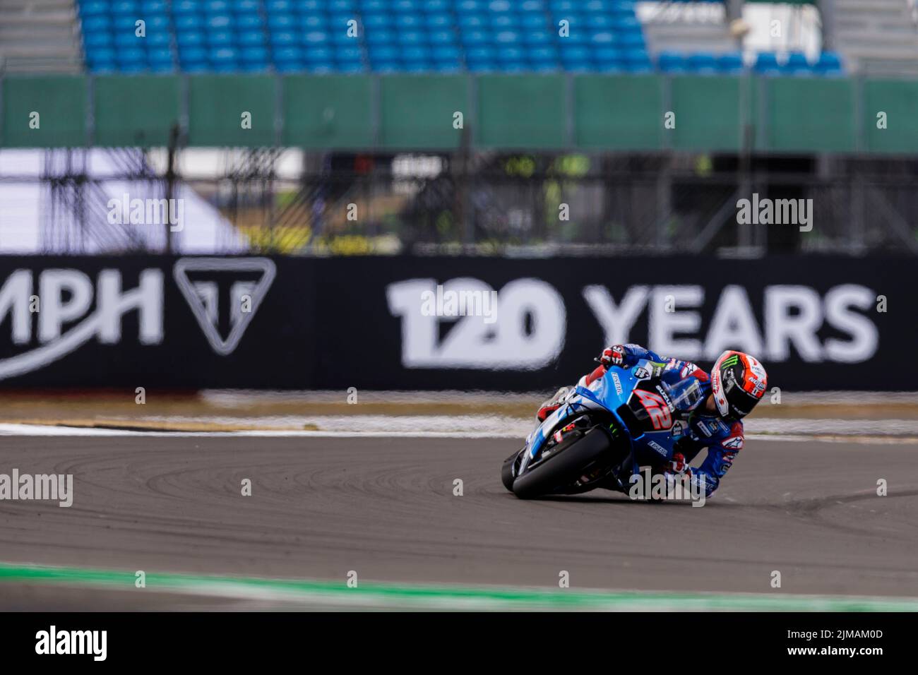 Silverstone, UK. 5th August 2022;  Silverstone Circuit, Silverstone, Northamptonshire, England: British MotoGP Grand Prix, Free Practice: Number 42 Team Suzuki Ecstar bike ridden by Alex Rins during free practice 2 at the British MotoGP Credit: Action Plus Sports Images/Alamy Live News Stock Photo