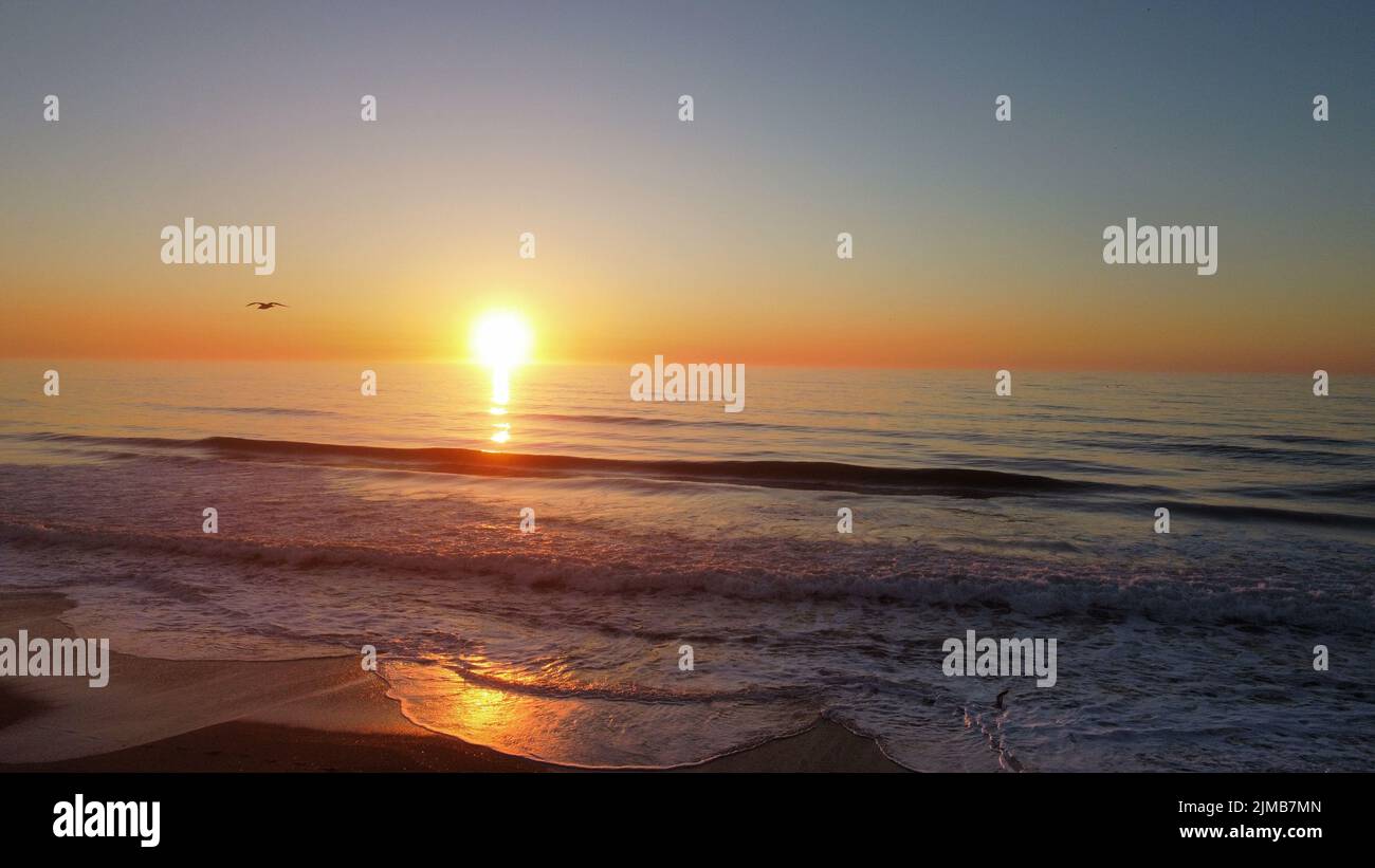 Drone flying through the sun hi-res stock photography and images - Alamy