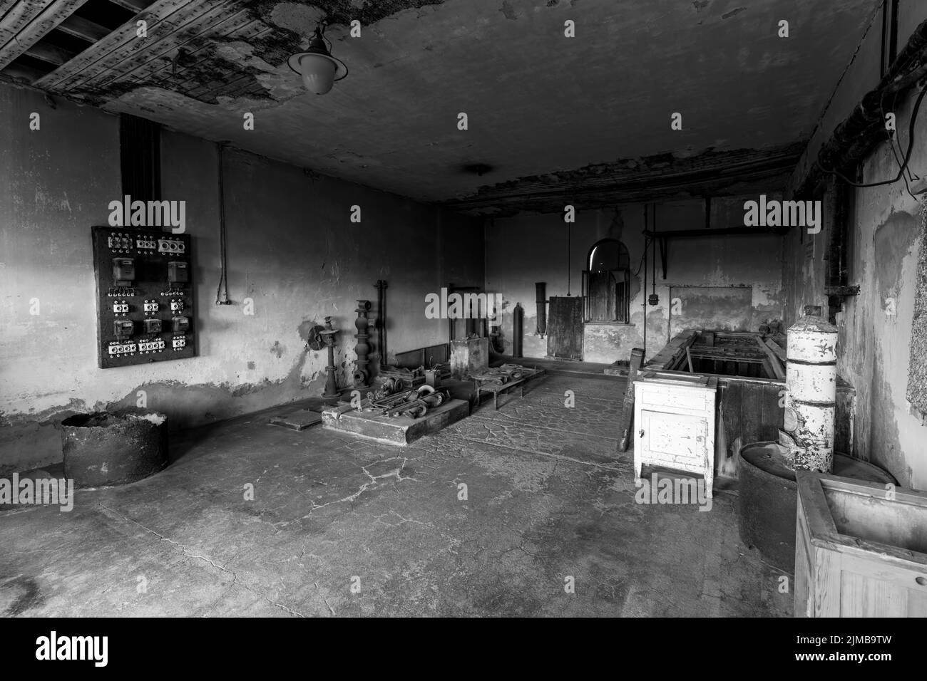 abandoned diamond mine at Kolmanskop, showing buildings invaded by sand Stock Photo