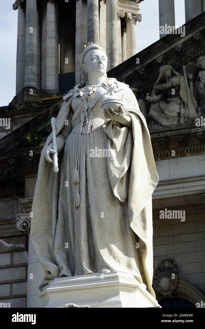 Queen Victoria monument, City Hall, Donegall Square, Belfast, Béal Feirste, Northern Ireland, Tuaisceart Éireann, United Kingdom, Europe Stock Photo