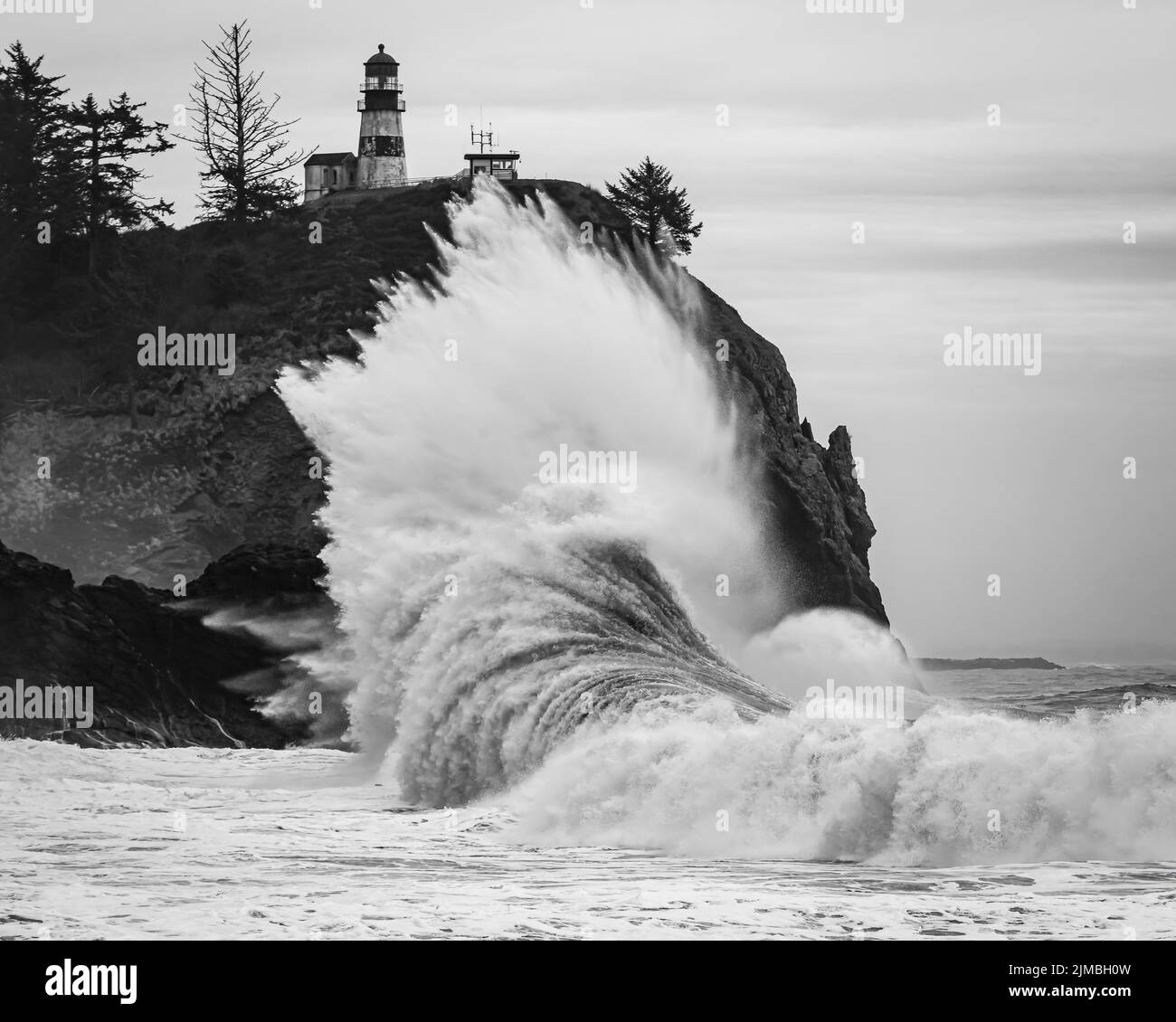 Storm waves on sea coast Black and White Stock Photos & Images - Alamy