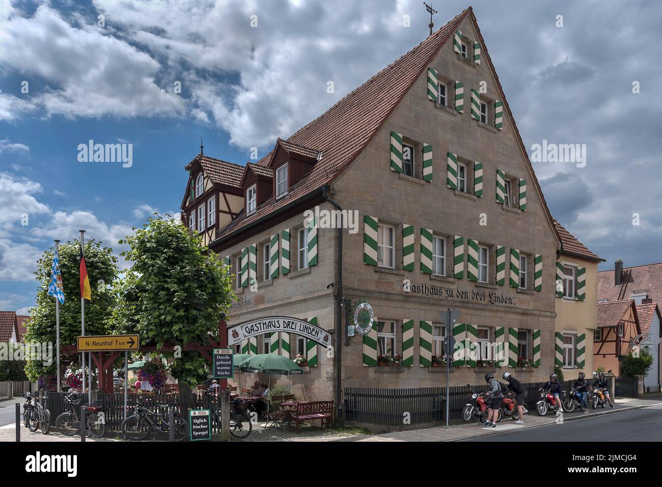 Historic Franconian inn 'zu den drei Linden', Kalchreuth, Middle Franconia, Bavaria, Germany Stock Photo