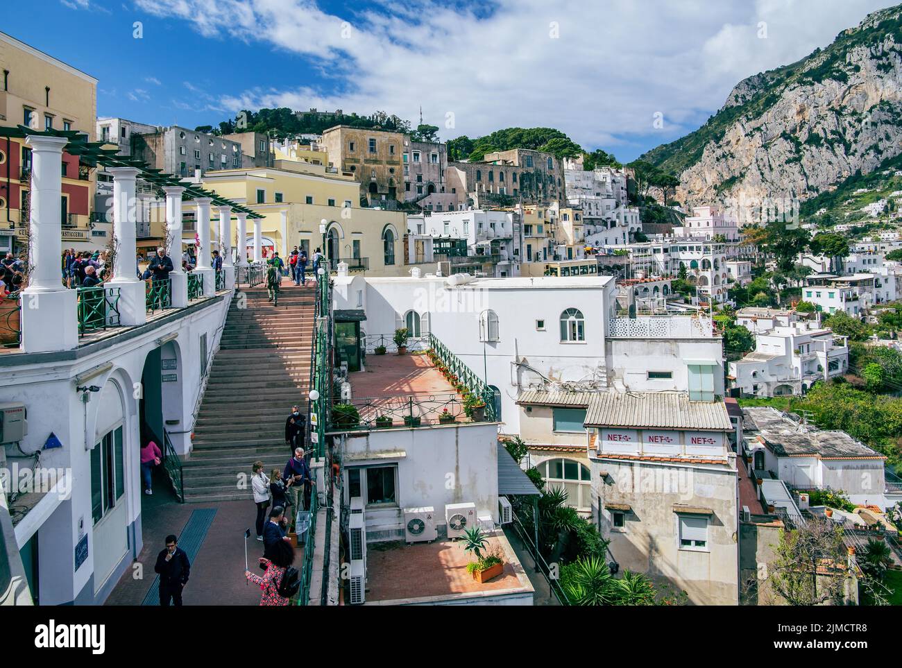 Capri mountain lift hi-res stock photography and images - Alamy