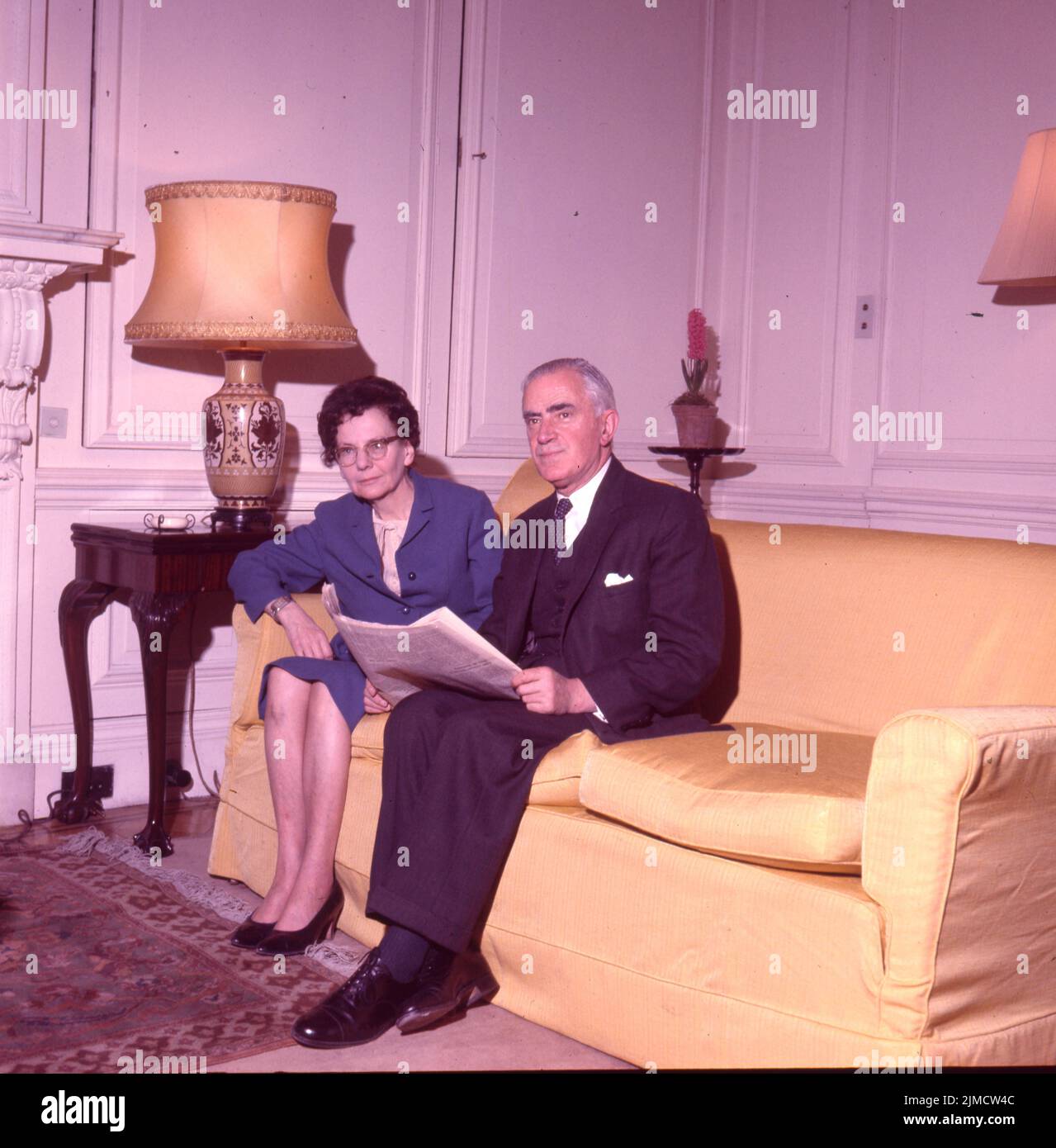 1968, London, England, United Kingdom: British Foreign Secretary MICHAEL STEWART at home in London with his wife MARY STEWART. (Credit Image: © Keystone USA/ZUMA Press Wire) Stock Photo