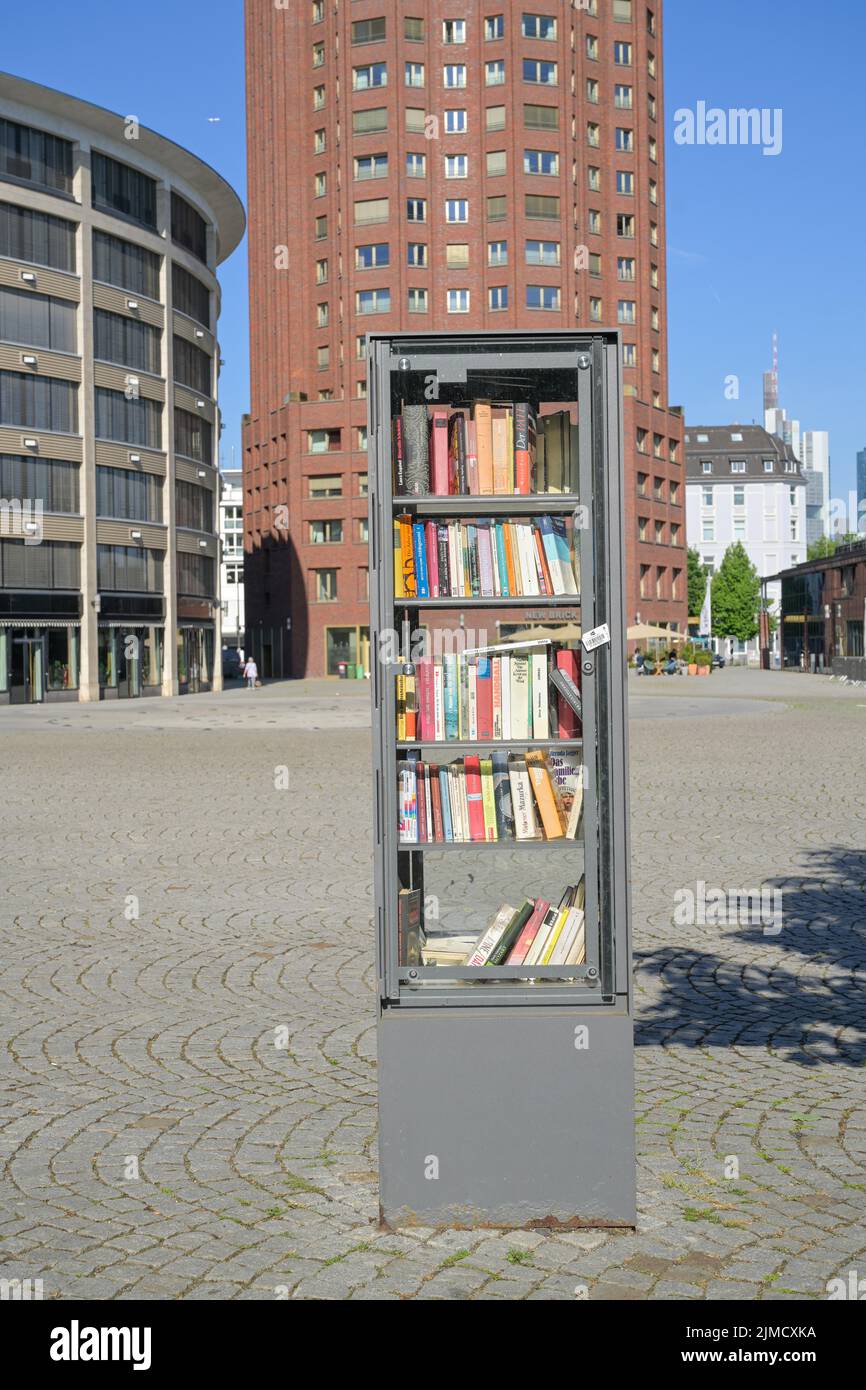Open bookcase, Walther-von-Cronberg-Platz, Frankfurt am Main, Hesse, Germany Stock Photo