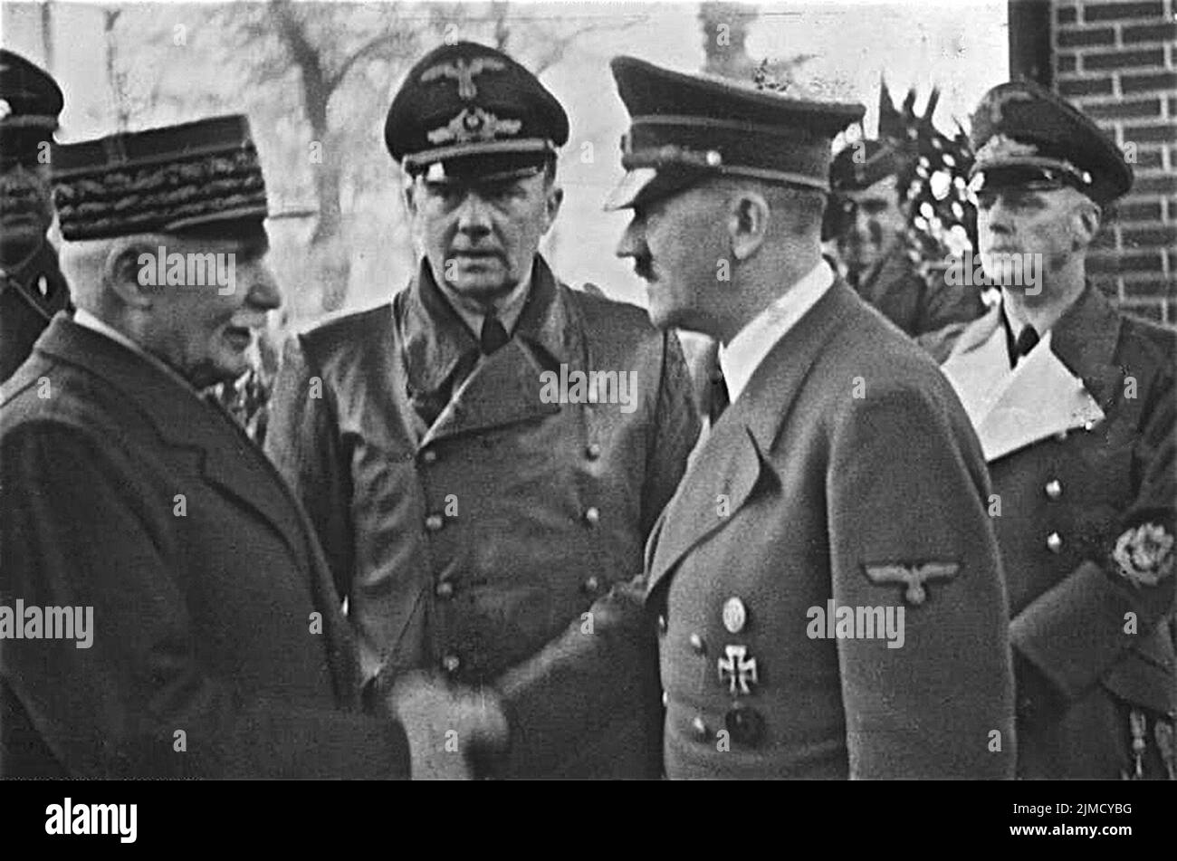 Collaborationist Marshal Pétain shaking hands with Hitler at Montoire on October 24, 1940. Stock Photo