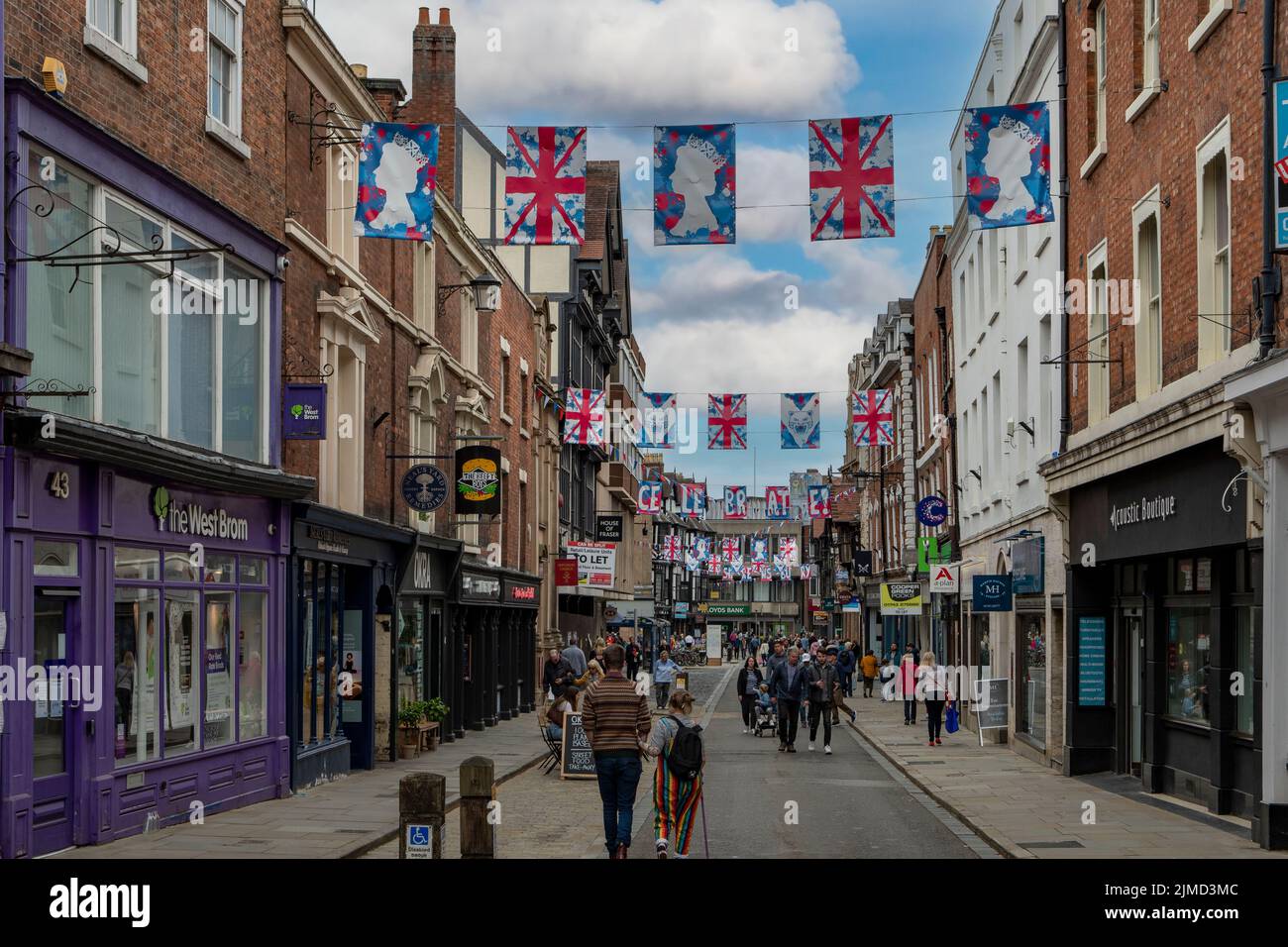 Colourful building high street hi-res stock photography and images - Alamy