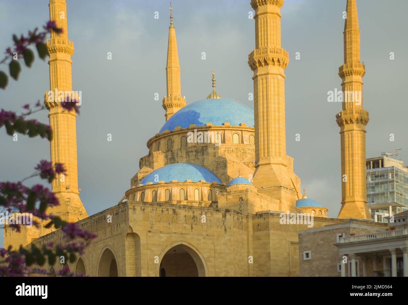 Beirut, Lebanon, April 03 - 2017: Beautiful mosque Mohammad Al-Amin Mosque, located in the center of Stock Photo
