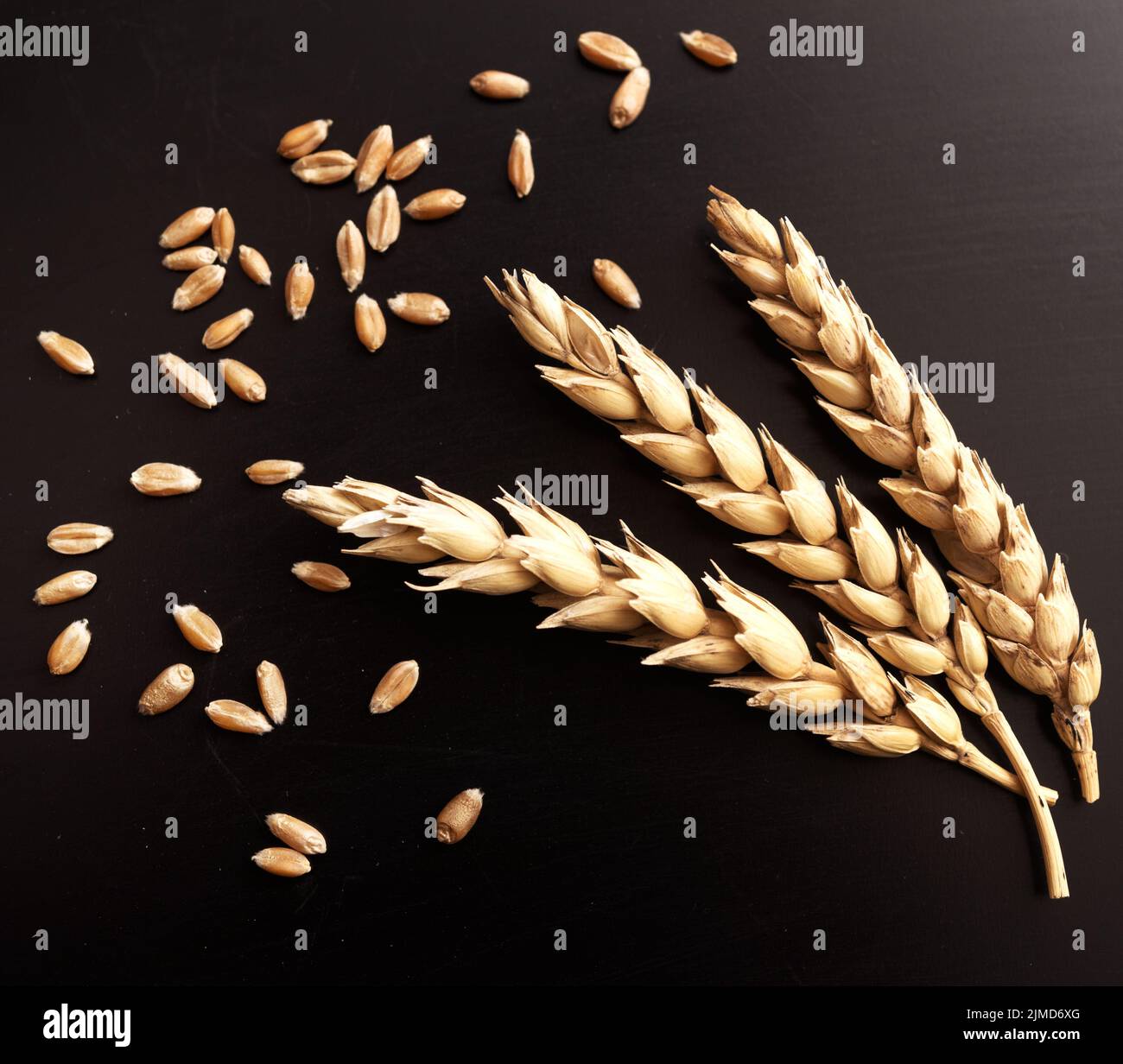 Black gold grain hi-res stock photography and images - Alamy