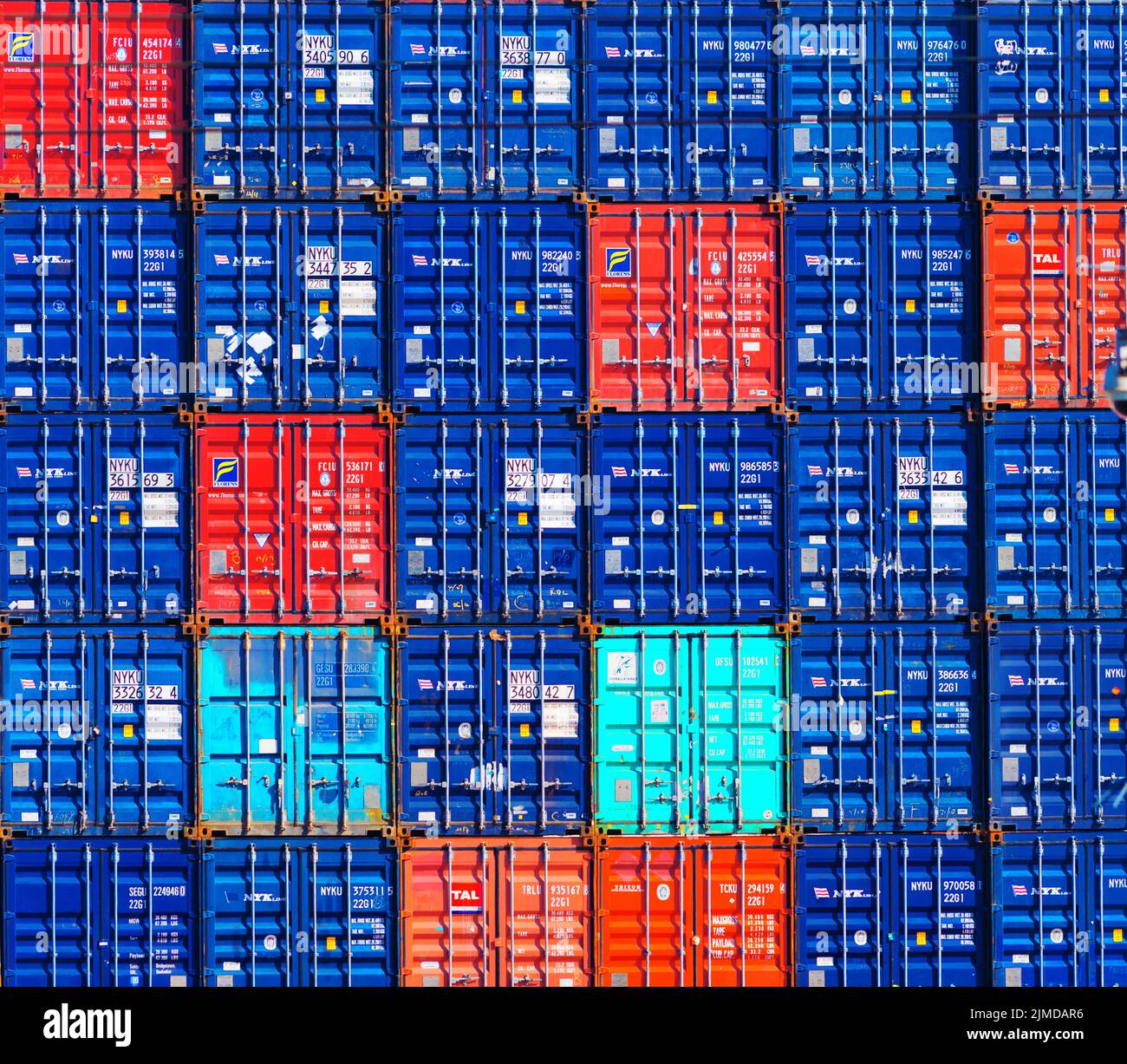 Goods in shipping containers hi-res stock photography and images - Alamy