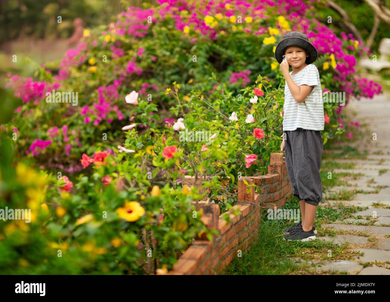 Outdoor Portrait Of A Cute Boy Stock Photo Alamy outdoor-portrait-of-a-cute-boy-stock-photo-alamy