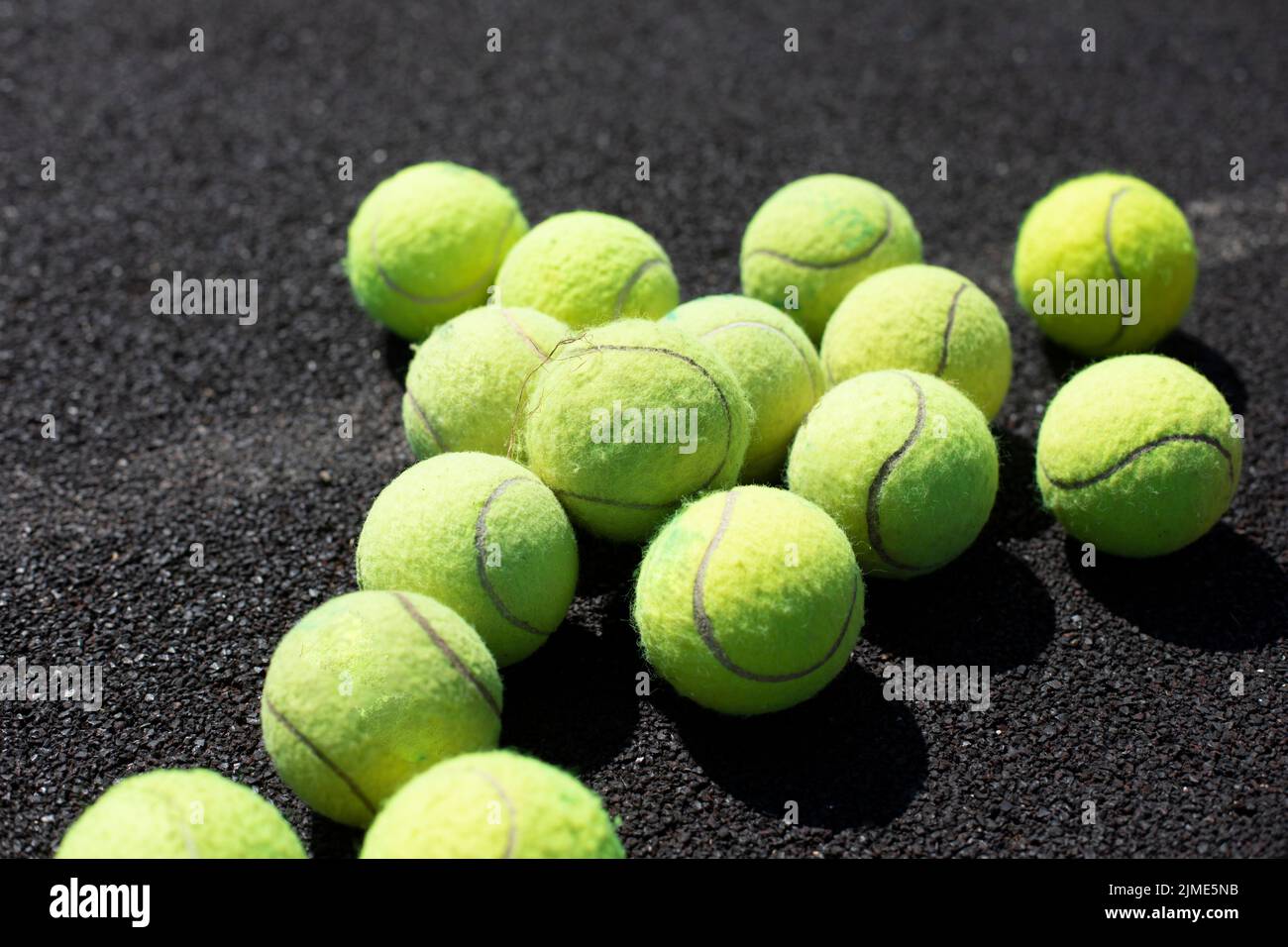 Bounce tennis ball court hires stock photography and images Alamy