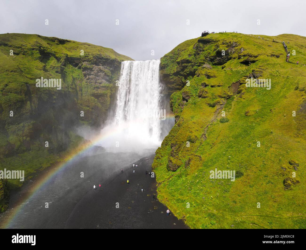 View Huge Skogafoss Waterfall Hi res Stock Photography And Images Alamy