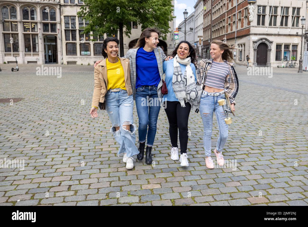 Group of women hugging hi-res stock photography and images - Alamy