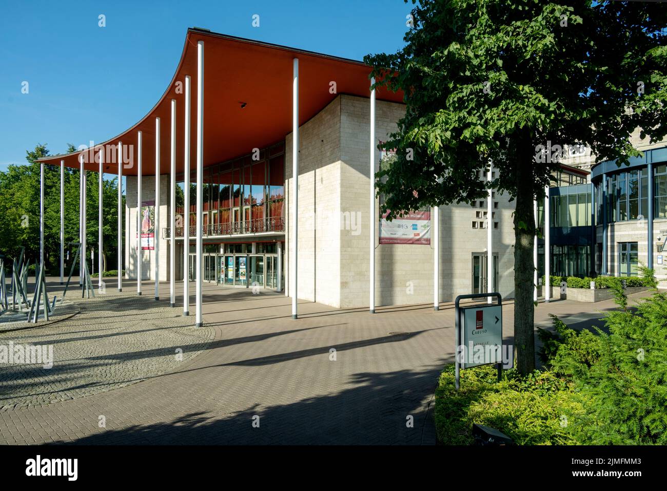 Deutschland, Nordrhein-Westfalen, Mühlheim an der Ruhr, Stadthalle Stock Photo