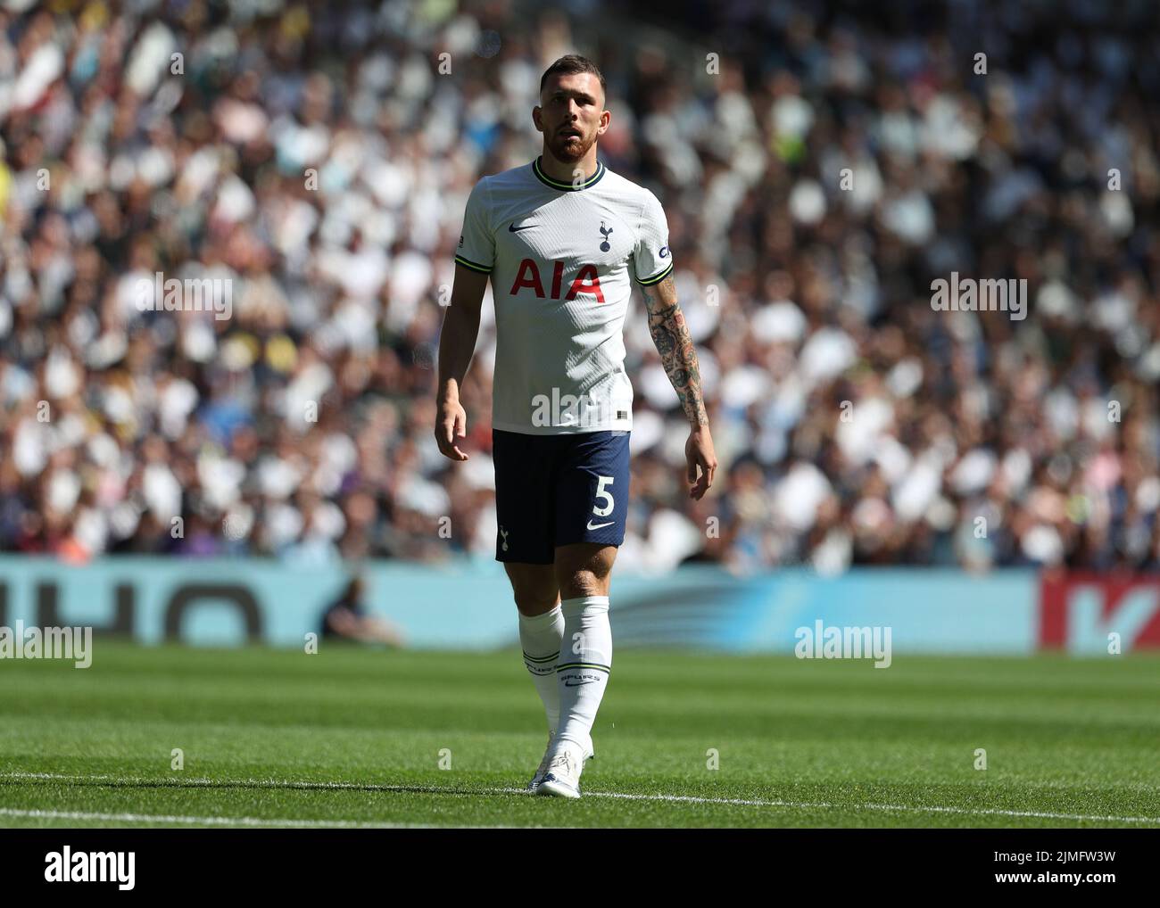 Tottenham, London, UK. 6th Aug 2022. 6th August 2022; Tottenham Hotspur Stadium. Tottenham, London, England; Premier League football, Tottenham versus Southampton: Pierre-Emile Hojbjerg of Tottenham Hotspur Credit: Action Plus Sports Images/Alamy Live News Stock Photo