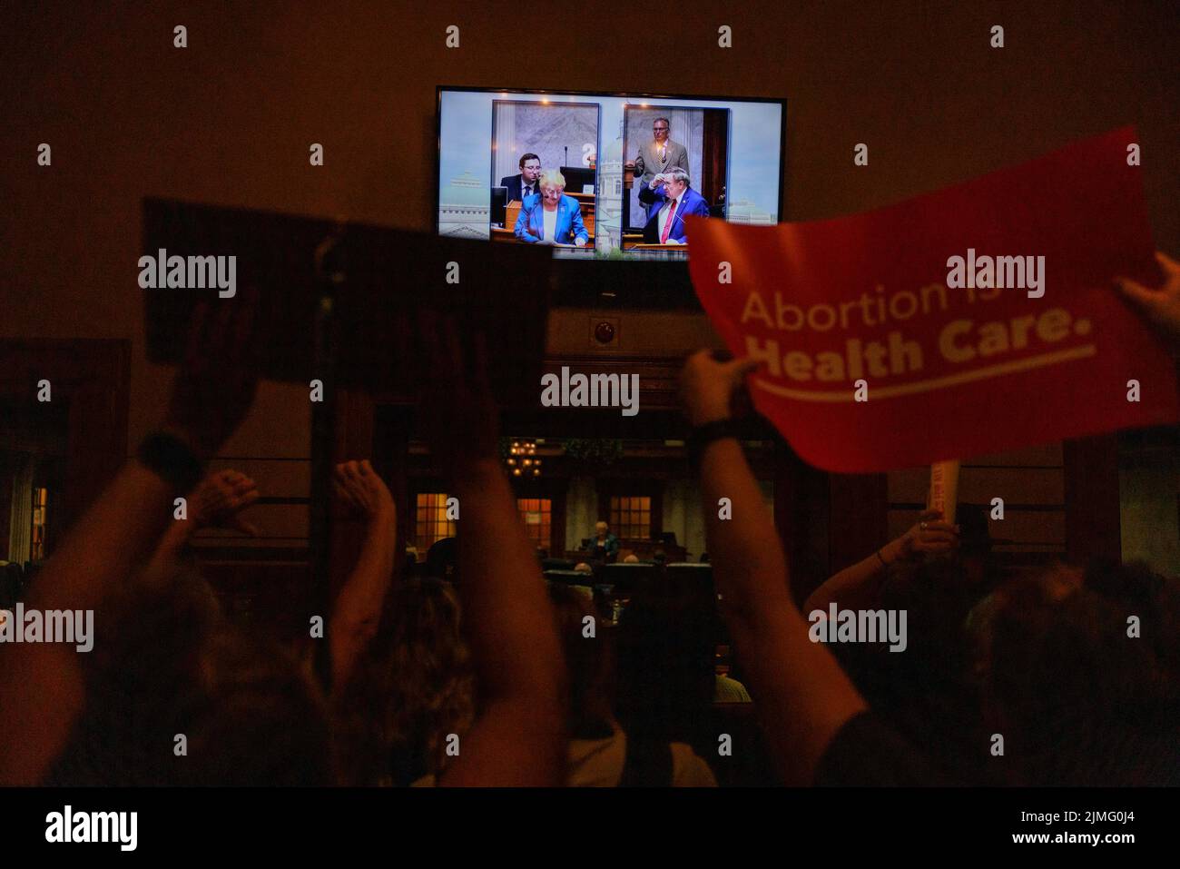 INDIANAPOLIS, INDIANA - AUGUST 5: Indiana Senate debates before voting to ban abortion during a special session on August 5, 2022 in Indianapolis, Indiana. The legislature held a special session to ban abortion rights in the wake of the U.S. Supreme Court ruling overturning Roe v. Wade in June. Stock Photo
