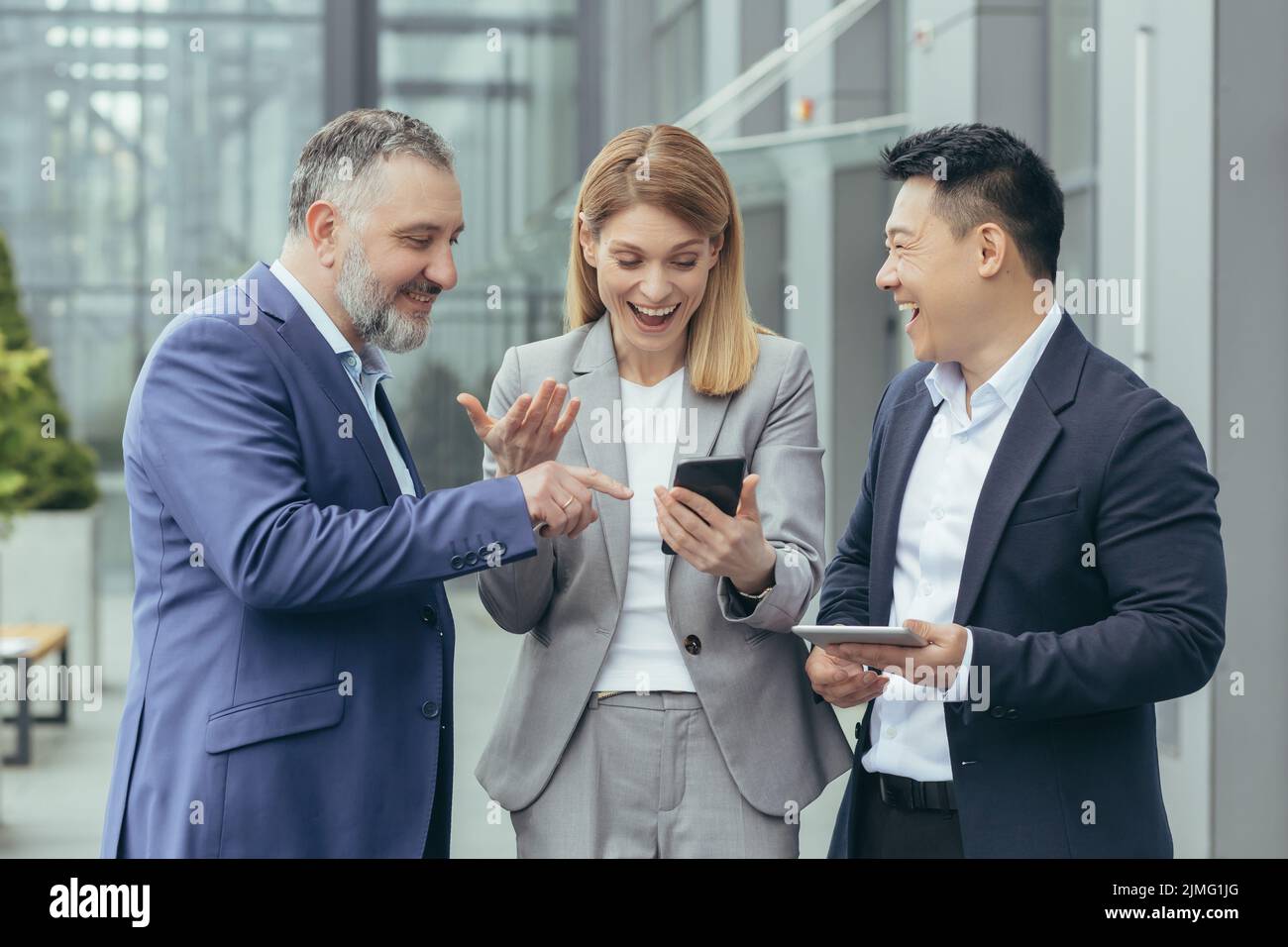 Happy diverse male female business hi-res stock photography and images ...