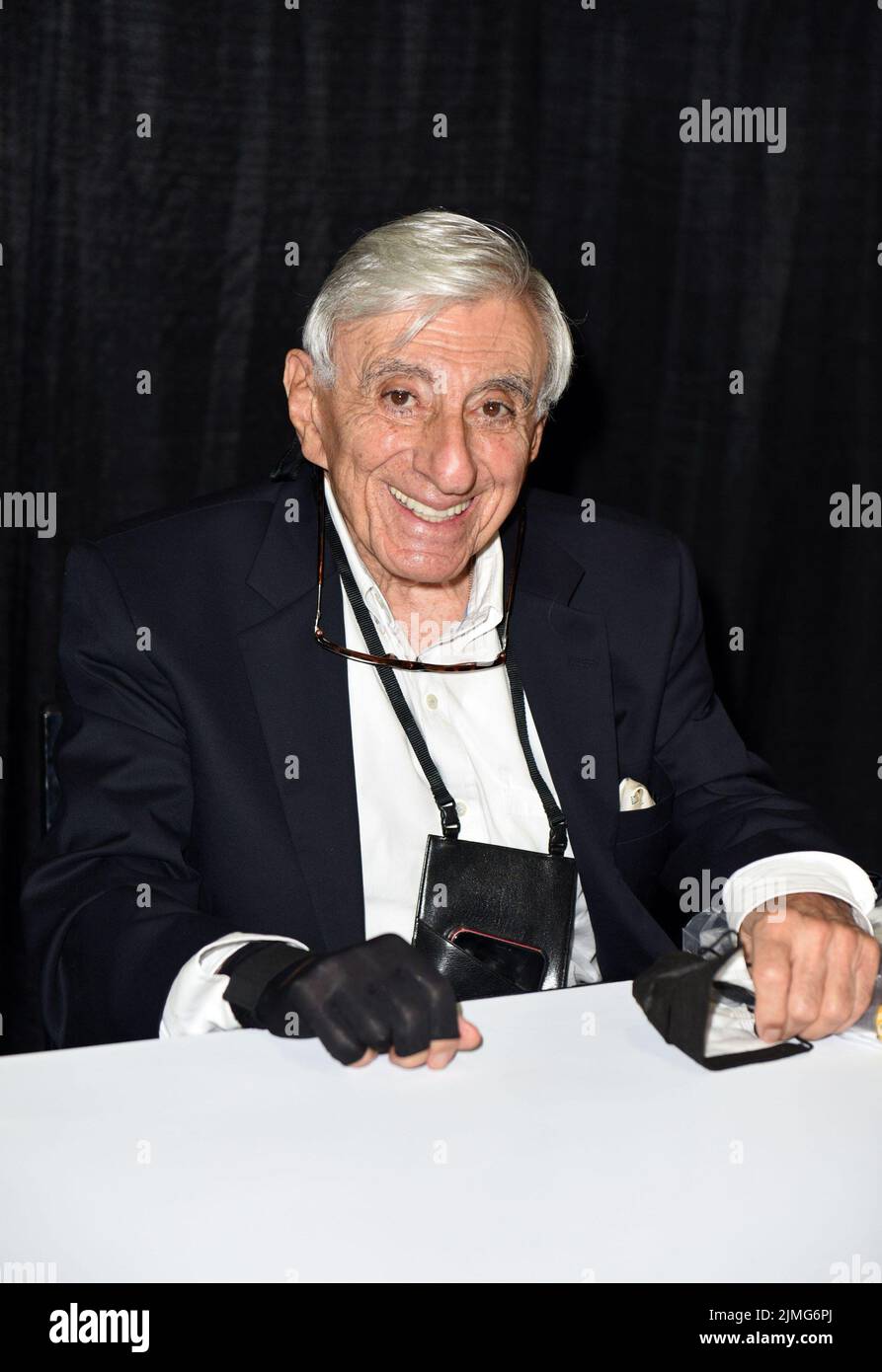 Knoxville, TN, USA. 5th Aug, 2022. Jamie Farr in attendance for Fanboy Expo 2022, Knoxville Convention Center, Knoxville, TN August 5, 2022. Credit: Derek Storm/Everett Collection/Alamy Live News Stock Photo