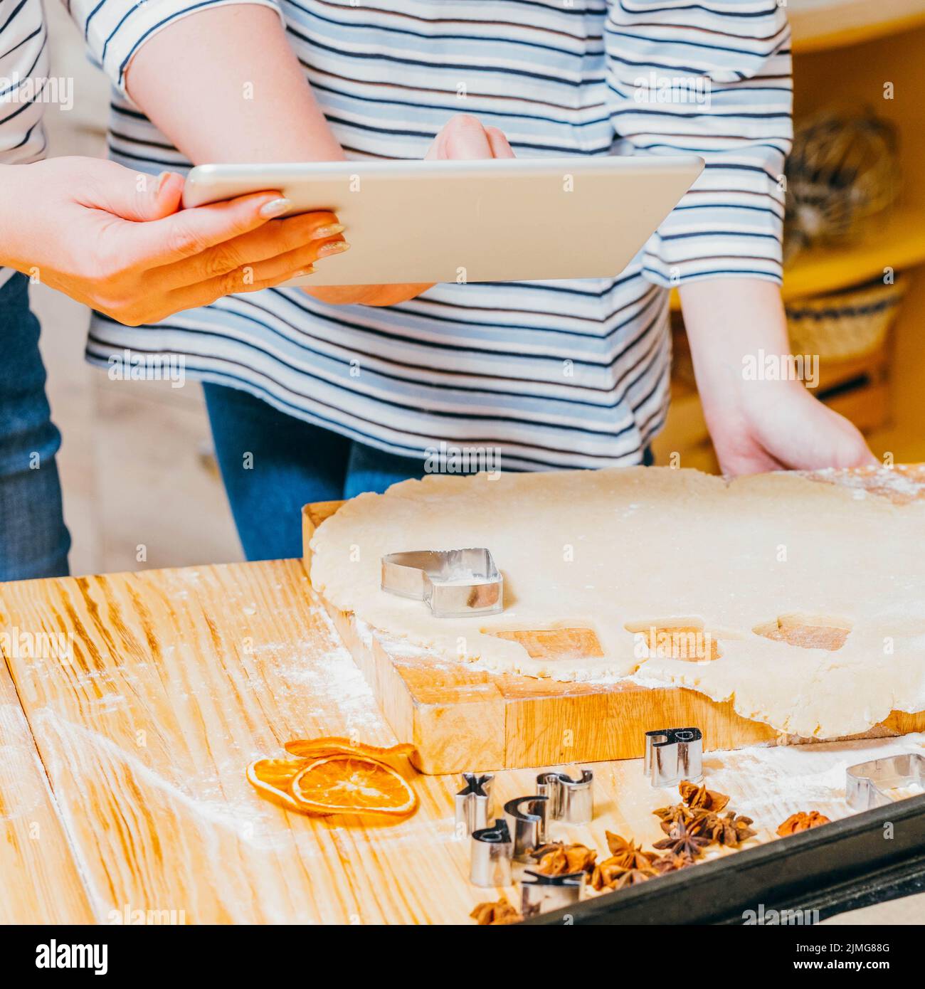 Food video tutorial hi-res stock photography and images - Alamy
