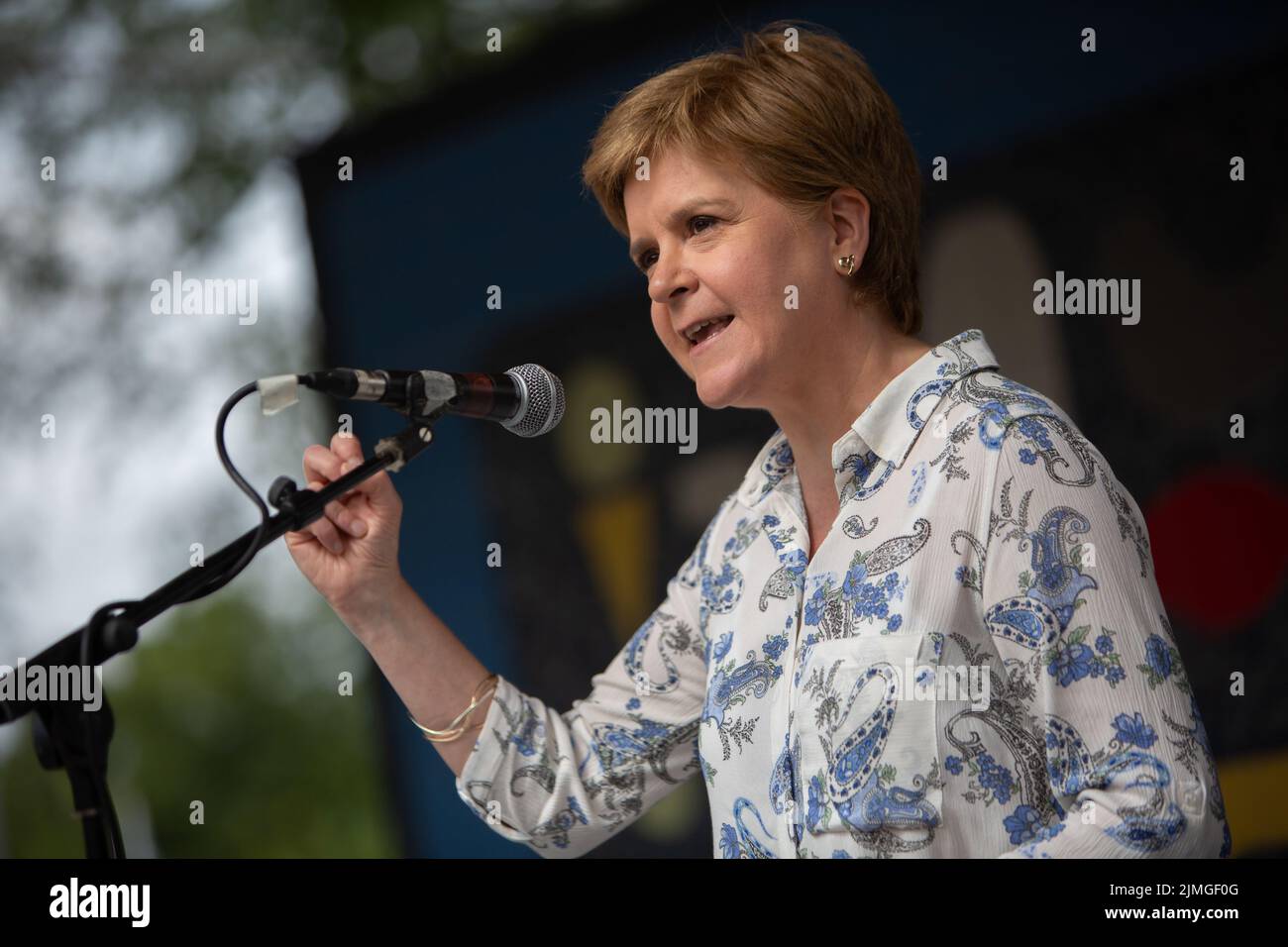 Glasgow, UK, 6th August 2022. Scottish First Minister Nicola Sturgeon made an appearance and short speech to open the Govanhill International Festival and Carnival in Queen’s Park, in Glasgow, Scotland, 6 August 2022. Photo credit: Jeremy Sutton-Hibbert/Alamy Live News. Stock Photo