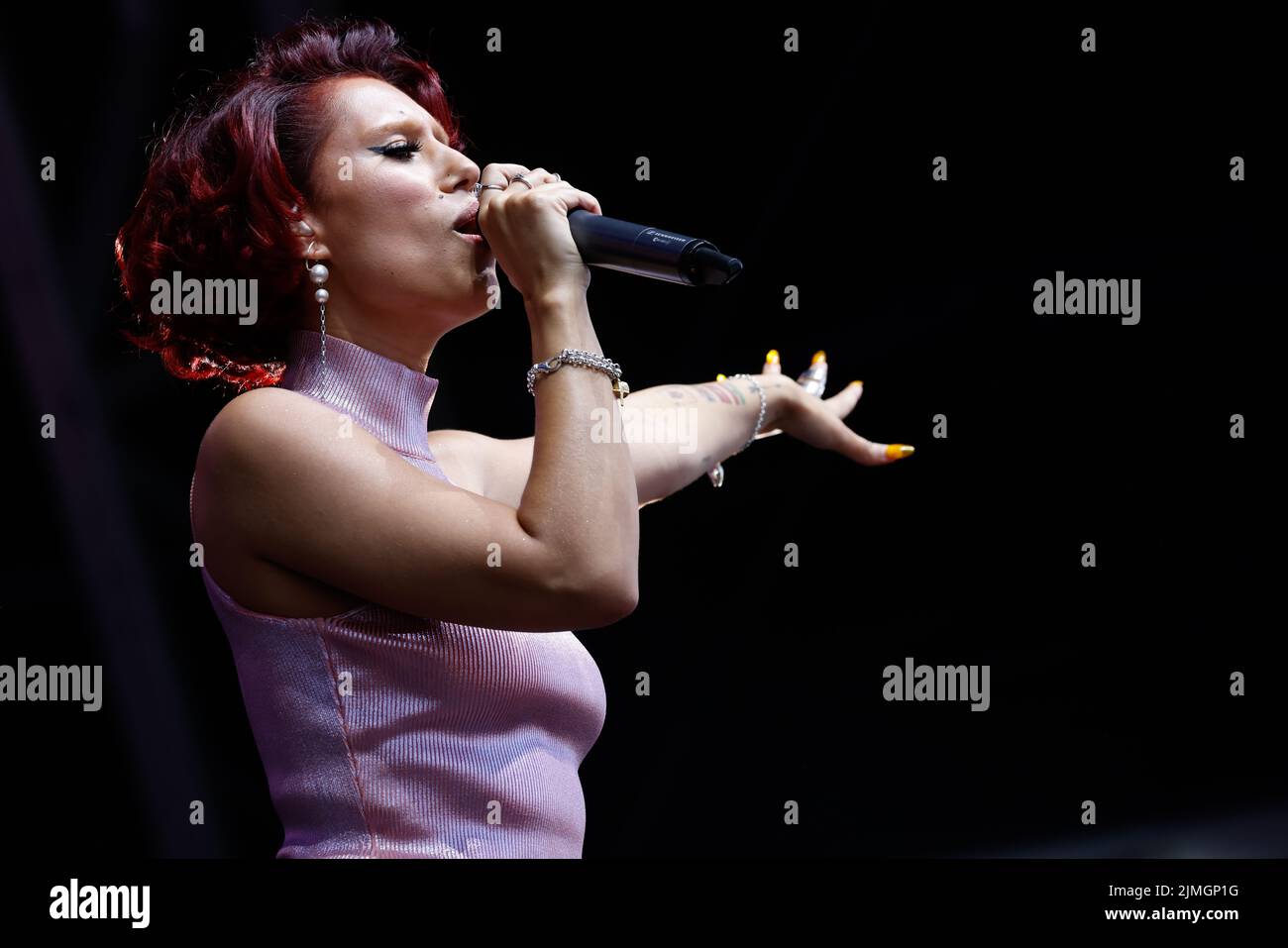 Preston Park, City of Brighton & Hove, East Sussex, UK. Raye performing at Brighton Pride 2022, We Are Fabuloso. 6th August 2022 Credit: David Smith/Alamy Live News Stock Photo