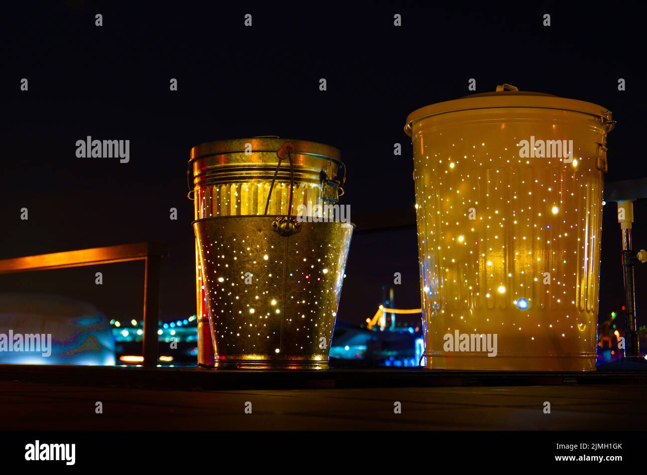 Smart bucket hi-res stock photography and images - Alamy