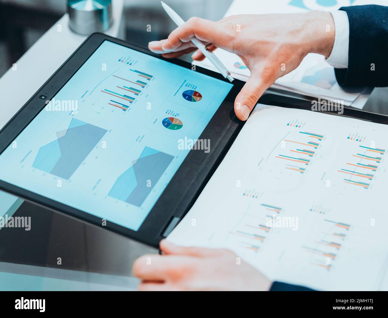 View Stats Ceo business marketing study ceo report statistics Stock Photo - Alamy