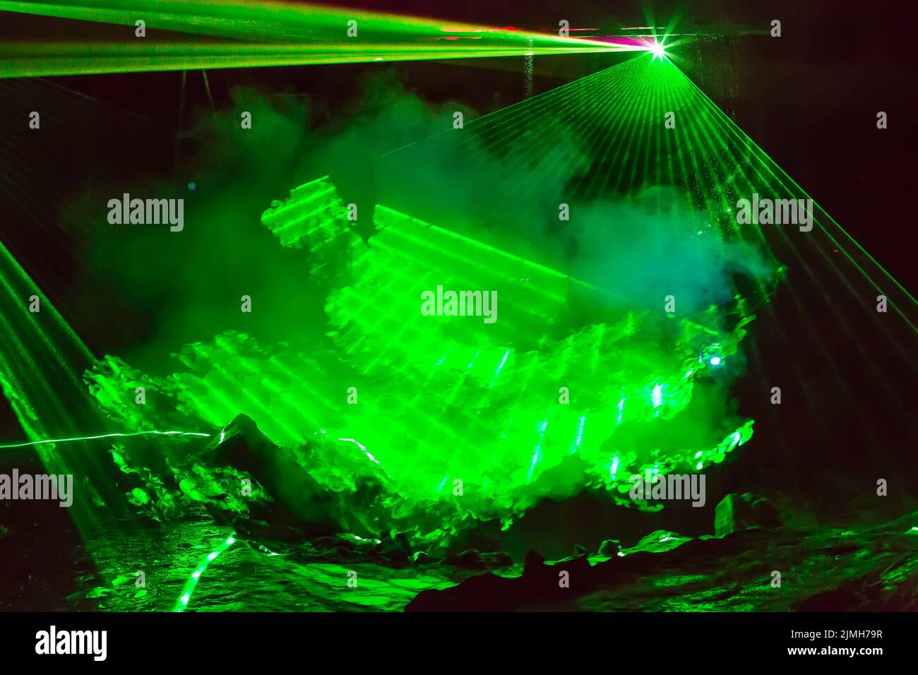 Raggio laser verde Immagini senza sfondo e Foto Stock ritagliate - Alamy