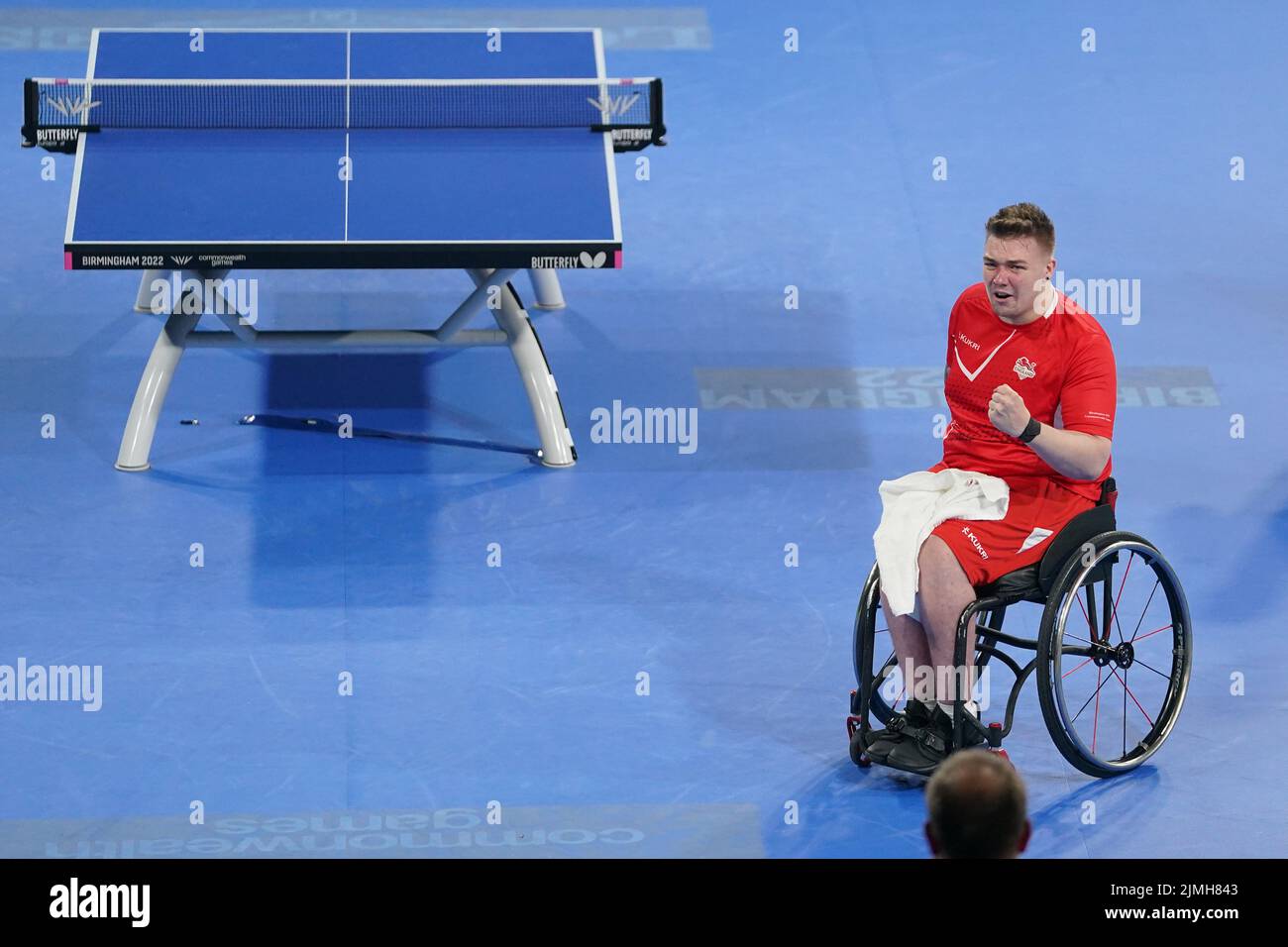 England's Jack Hunter-Spivey celebrates after winning gold in Men's Singles classes 3-5 table tennis at The NEC on day nine of the 2022 Commonwealth Games in Birmingham. Picture date: Saturday August 6, 2022. Stock Photo