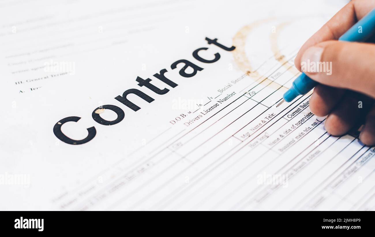 unreliable business partnership dirty contract Stock Photo