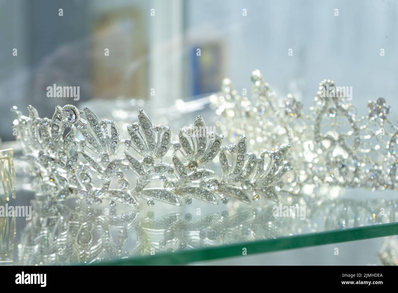 A beautiful bride's tiara on display in a bridal salon Stock Photo Alamy