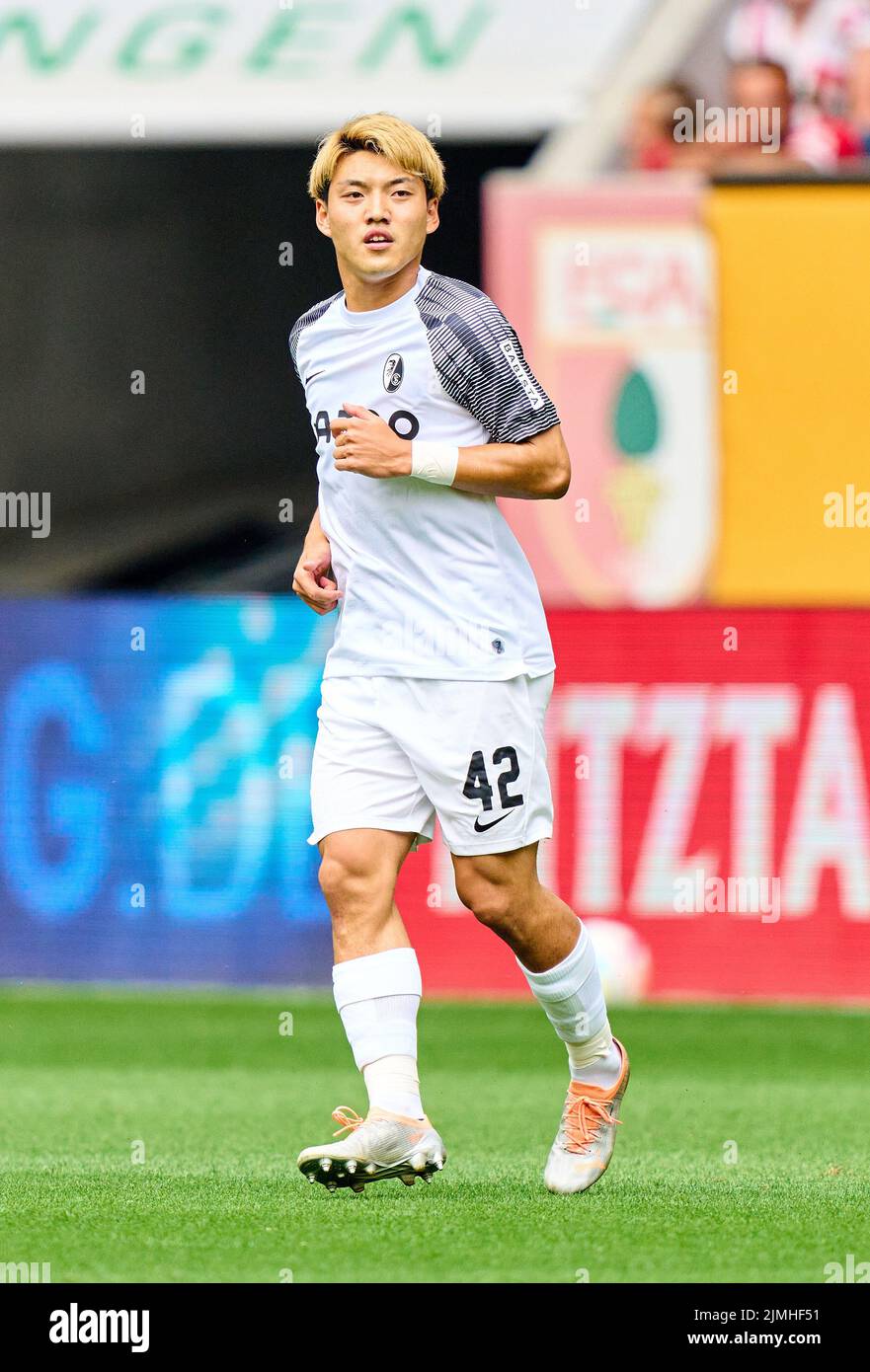 Ritsu Doan, FRG 42  in the match FC AUGSBURG - SC FREIBURG 0-4 1.German Football League on Aug 06, 2022 in Augsburg, Germany. Season 2022/2023, matchday 1, 1.Bundesliga, FCB, Munich, 1.Spieltag © Peter Schatz / Alamy Live News    - DFL REGULATIONS PROHIBIT ANY USE OF PHOTOGRAPHS as IMAGE SEQUENCES and/or QUASI-VIDEO - Stock Photo