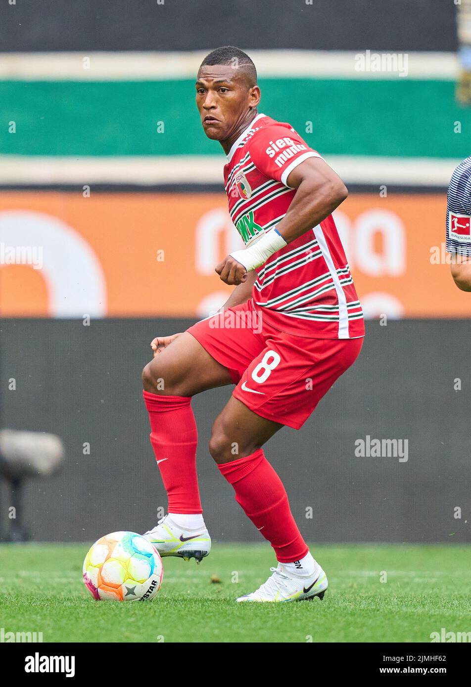 Carlos Gruezo, FCA 8  in the match FC AUGSBURG - SC FREIBURG 0-4 1.German Football League on Aug 06, 2022 in Augsburg, Germany. Season 2022/2023, matchday 1, 1.Bundesliga, FCB, Munich, 1.Spieltag © Peter Schatz / Alamy Live News    - DFL REGULATIONS PROHIBIT ANY USE OF PHOTOGRAPHS as IMAGE SEQUENCES and/or QUASI-VIDEO - Stock Photo