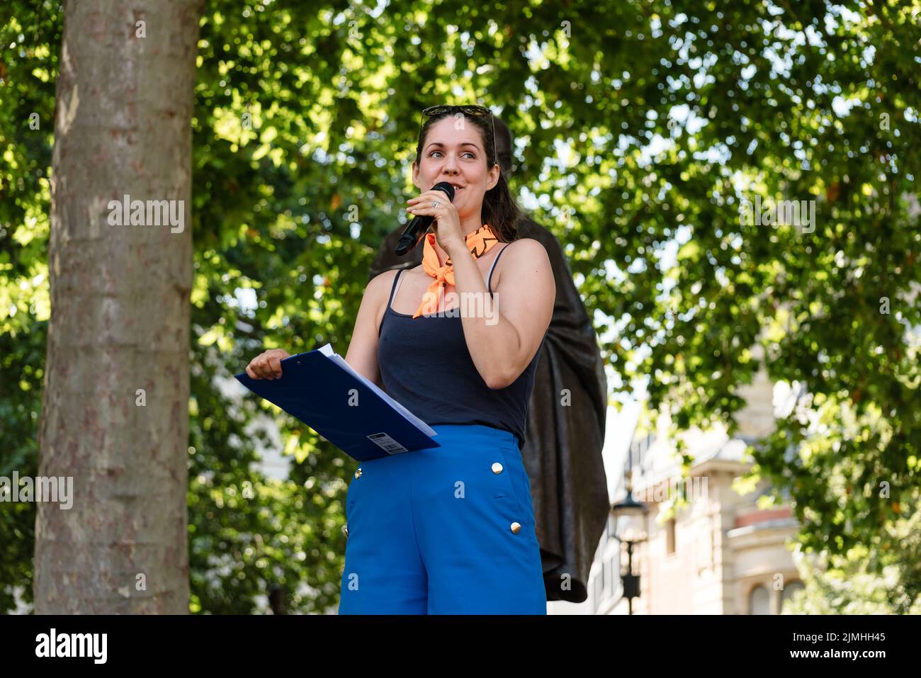 Animal rights movement hi-res stock photography and images - Alamy